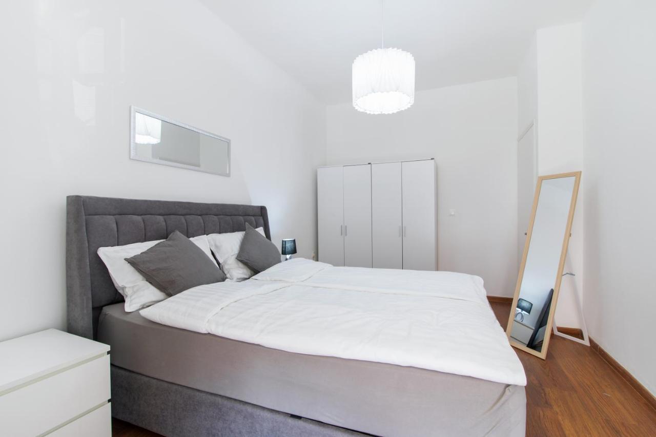 Midtown Apartment By Corfuescapes Apartment *